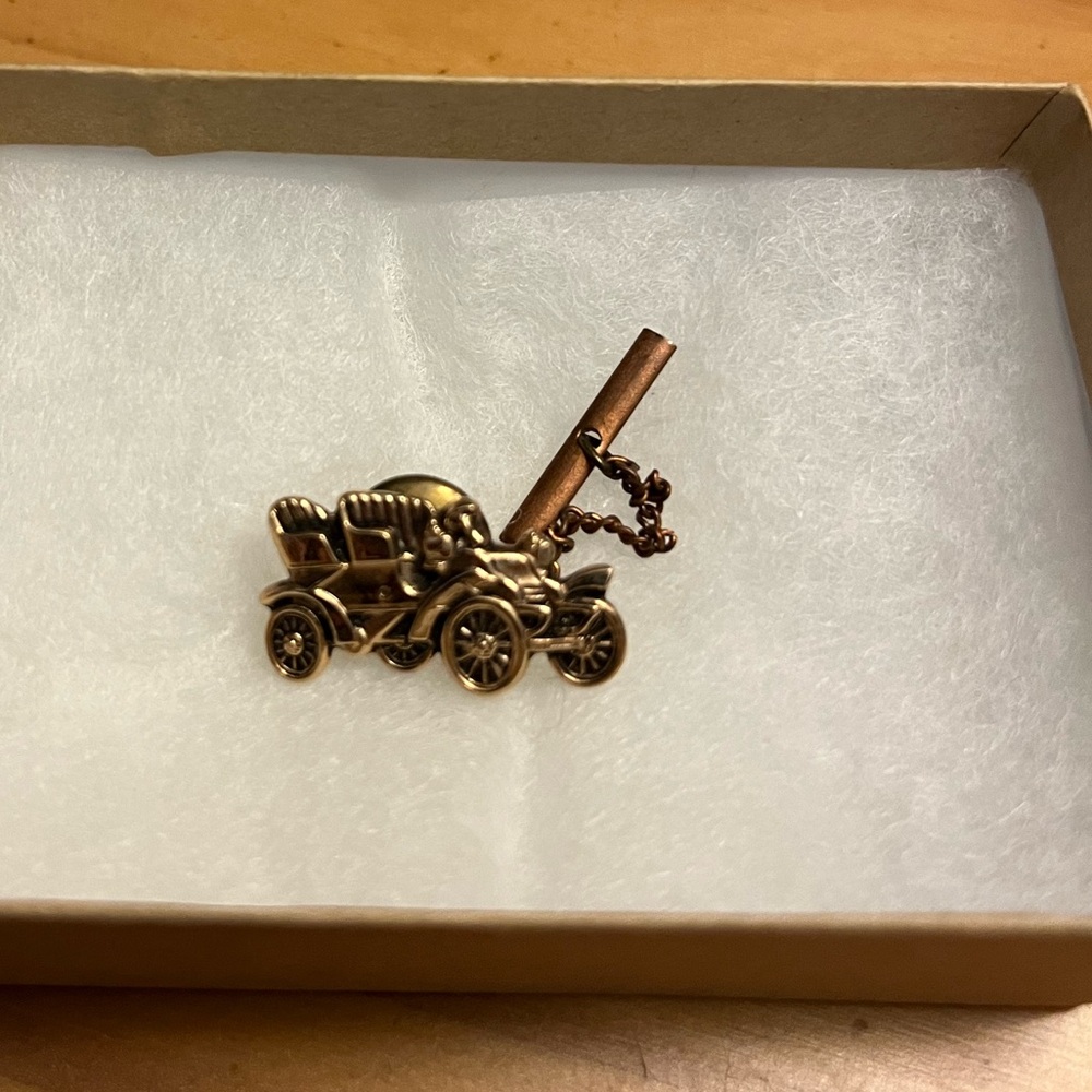 Vintage Gold Car tie tack